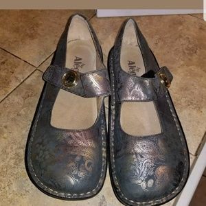 Algeria by pg lite leather clogs